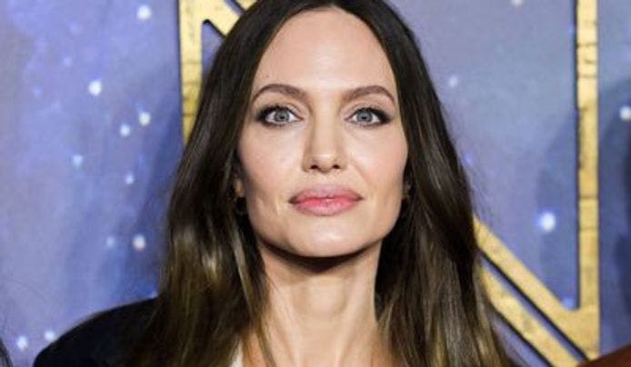 an image of Angelina Jolie that has IQ 120