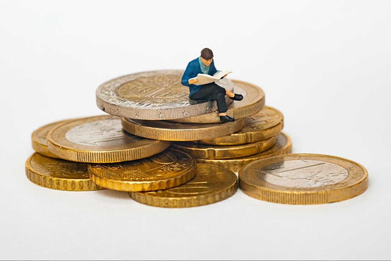 Image for IQ and Wealth: Does Intelligence Determine Financial Success?